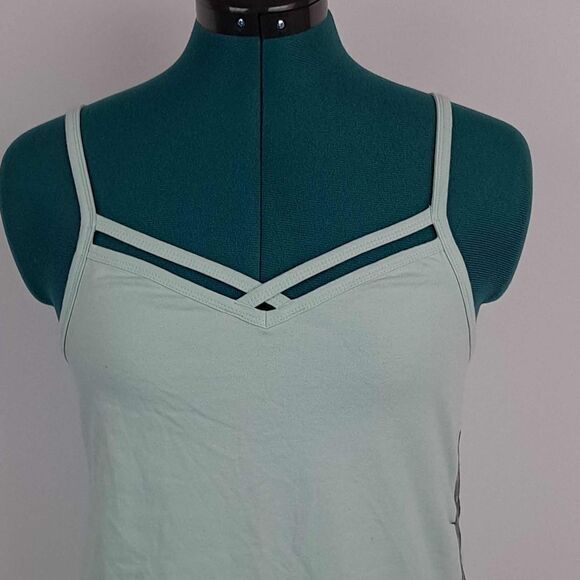 Torrid Ladies Tank Top NWOT - Picture 4 of 7